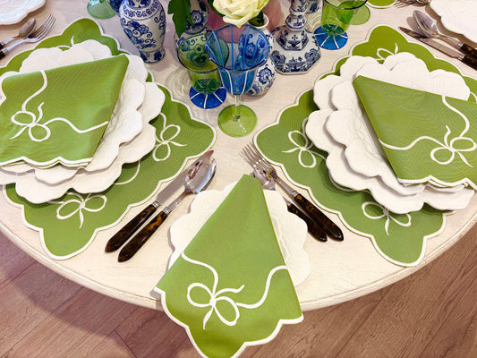 Bridget Cotton Bow Dinner Napkin In Asparagus